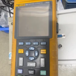 FLUKE Industrial Oscilloscope Model 123 for Precision Testing