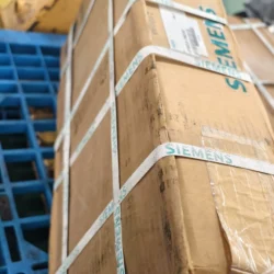 SIEMENS Circuit Breaker 3VF9833-1NE30 Reliable Power Protection